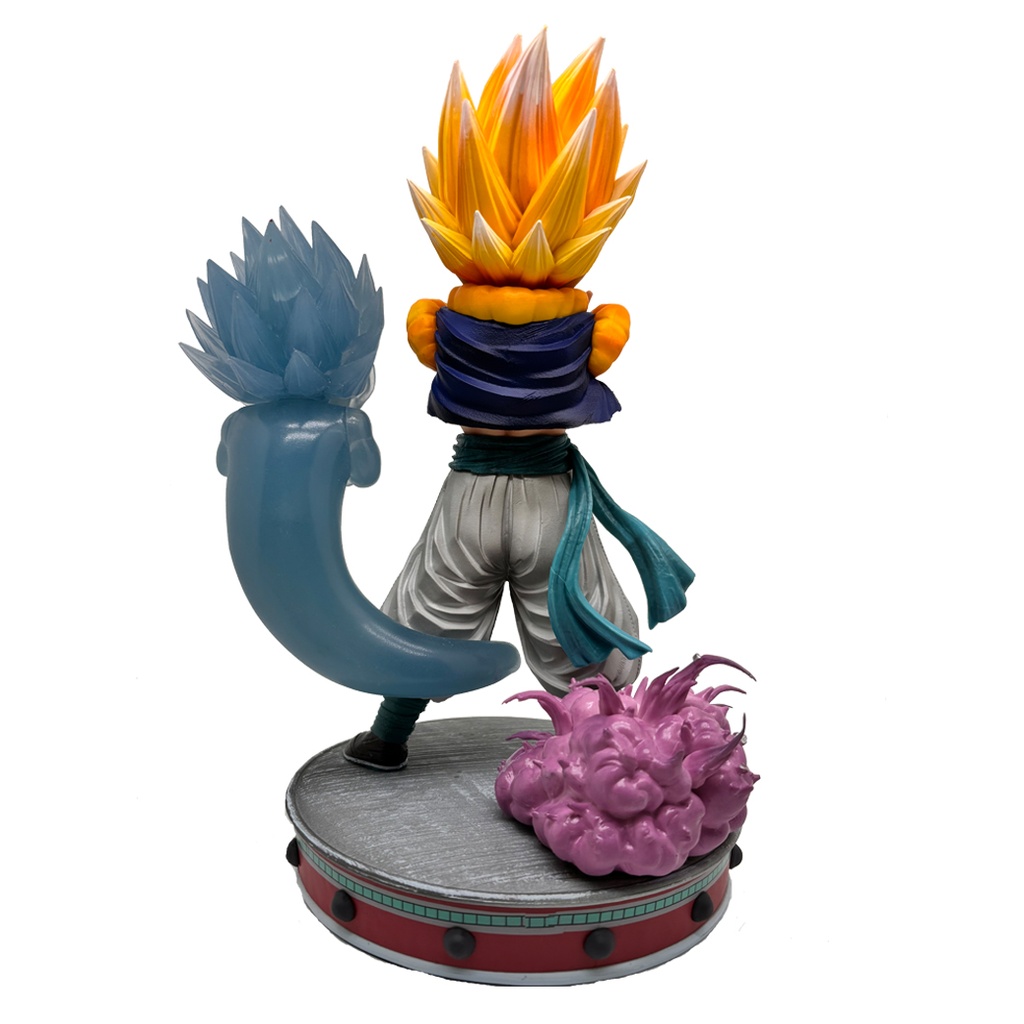FIGURA GOTENKS